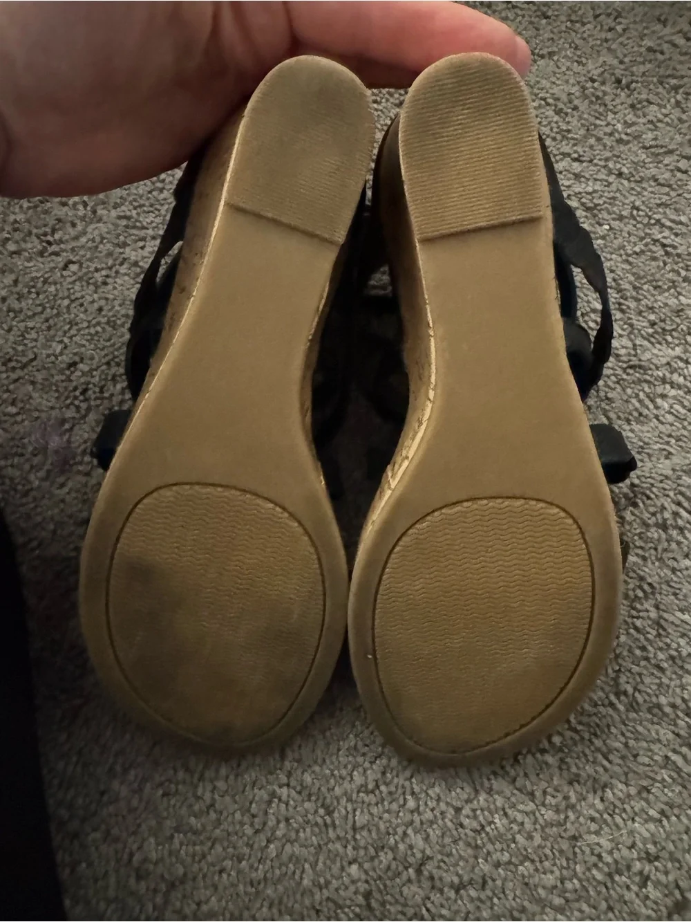 Kohl's Black Strappy SO Brand Girls Wedge Sandals with Scalloped Straps Youth 3